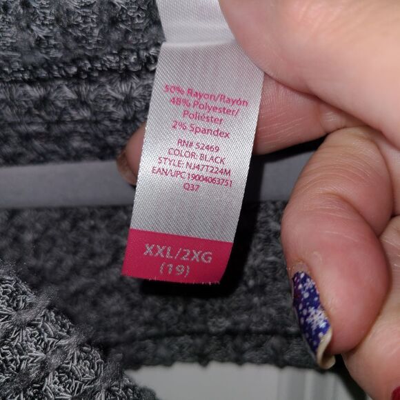 No Boundaries Cowl neck keyhole back tunic - Picture 8 of 9